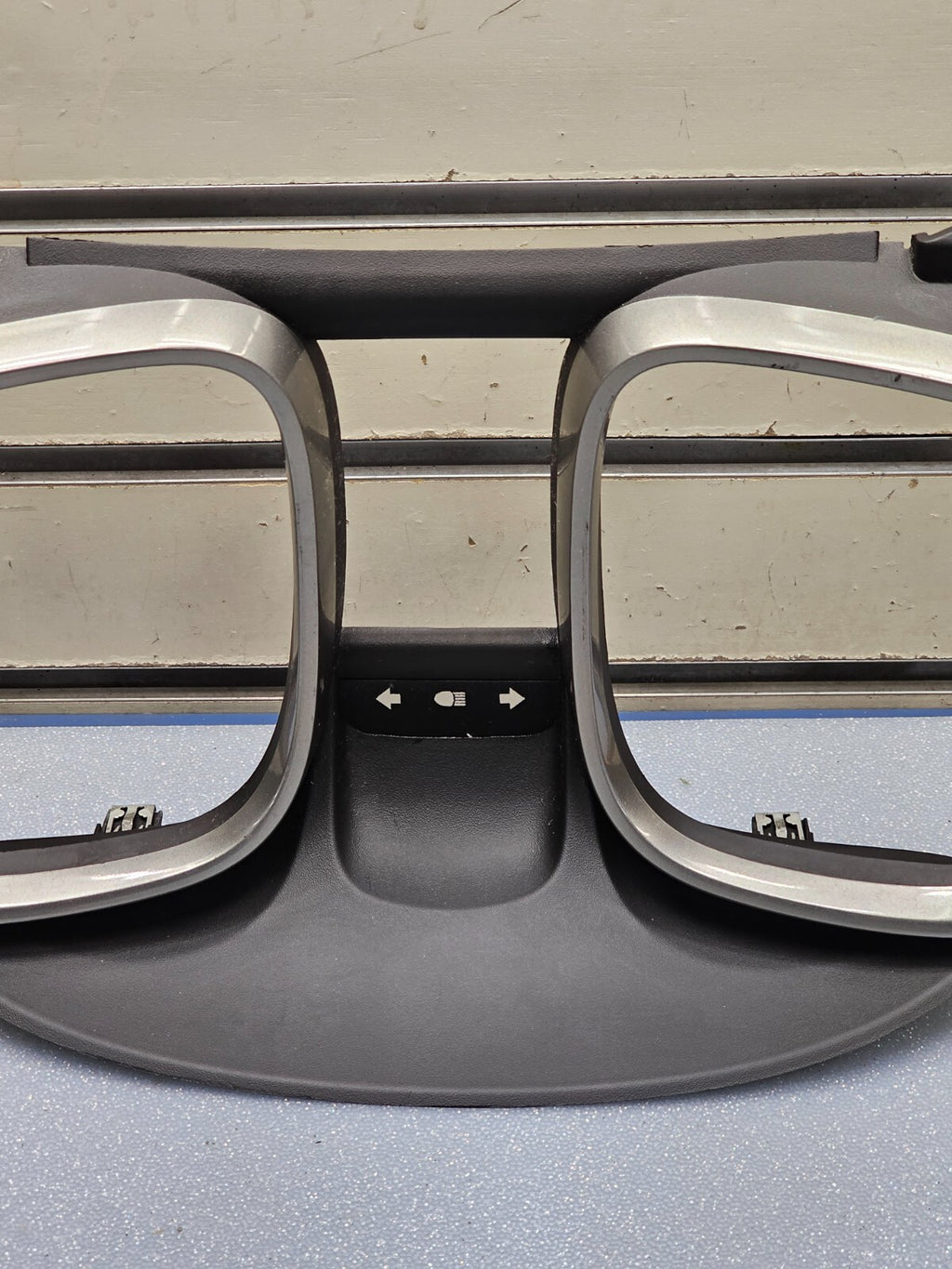 🔥13-15 MALIBU DASH INSTRUMENT CLUSTER SPEEDOMETER TACHOMETER BEZEL SILVER/BLACK