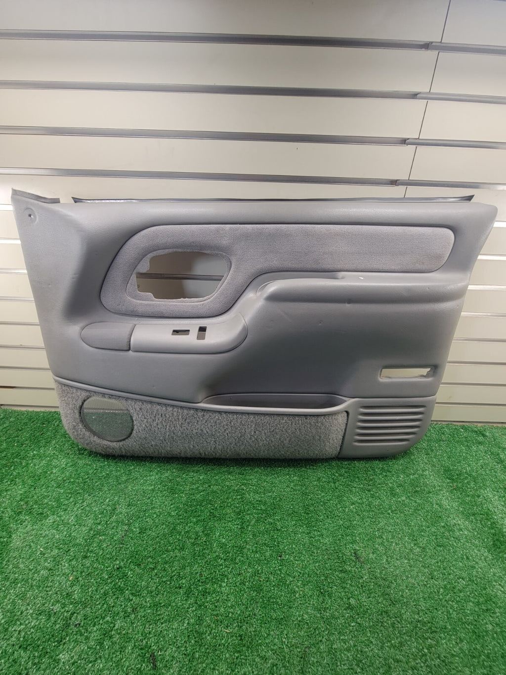 🔥95-99 Chevy GMC Silverado C/K DOOR PANEL Front Passenger Right Gray OEM D2