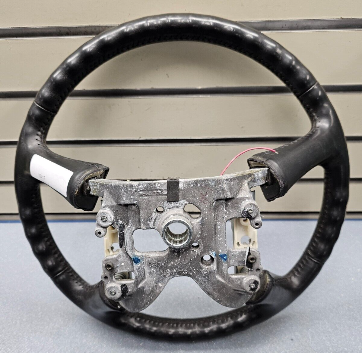 99-02 Chevy Silverado Tahoe Suburban Blazer SONOMA Steering Wheel Leather black