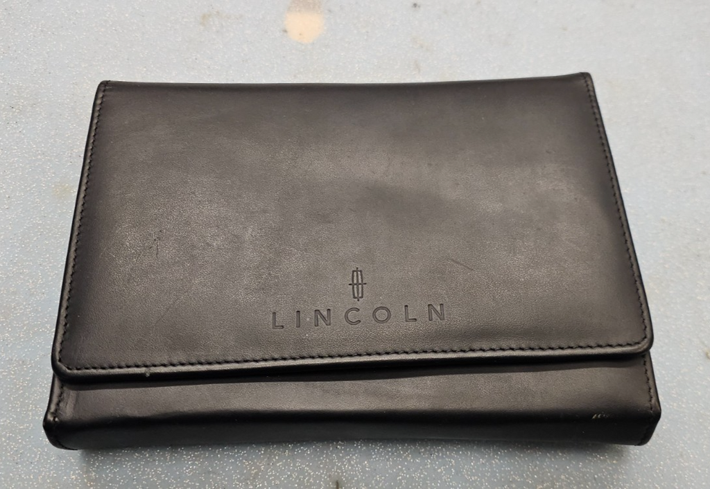 🔥2010 Lincoln Town Car Owner's Manual Guide Handbook OEM BLACK
