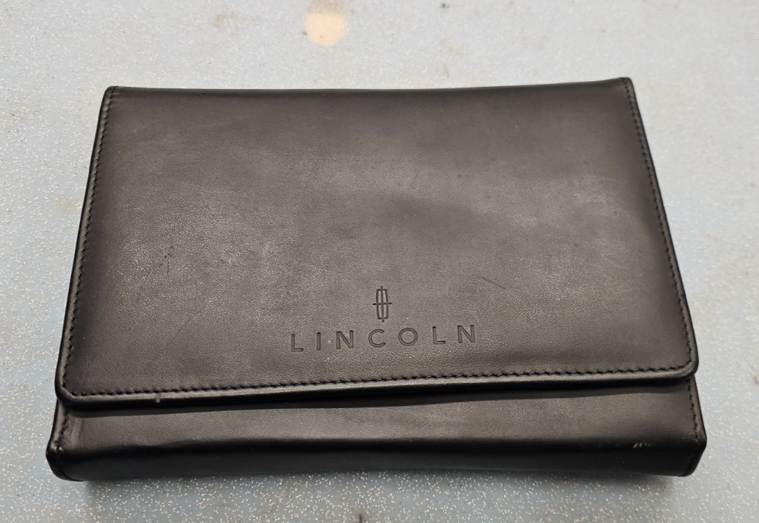 🔥2010 Lincoln Town Car Owner's Manual Guide Handbook OEM BLACK