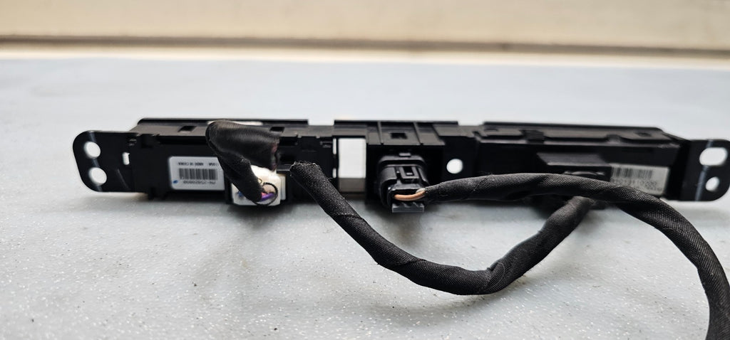 🔥06-24 Acadia Savana Sierra Hazard Light Control Switch Restraint Module PANEL