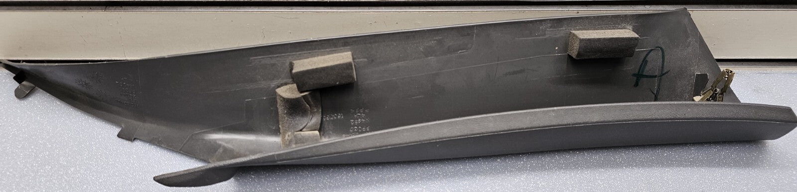🔥99-06 SILVERADO SIERRA Roof Molding A PILLAR Trim LEFT Driver DARK GRAY P3