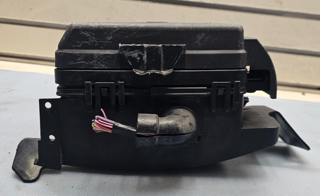 🔥06-07 Monte Carlo Impala Lucerne Fuse Box Relay Junction Unit Module Block OEM