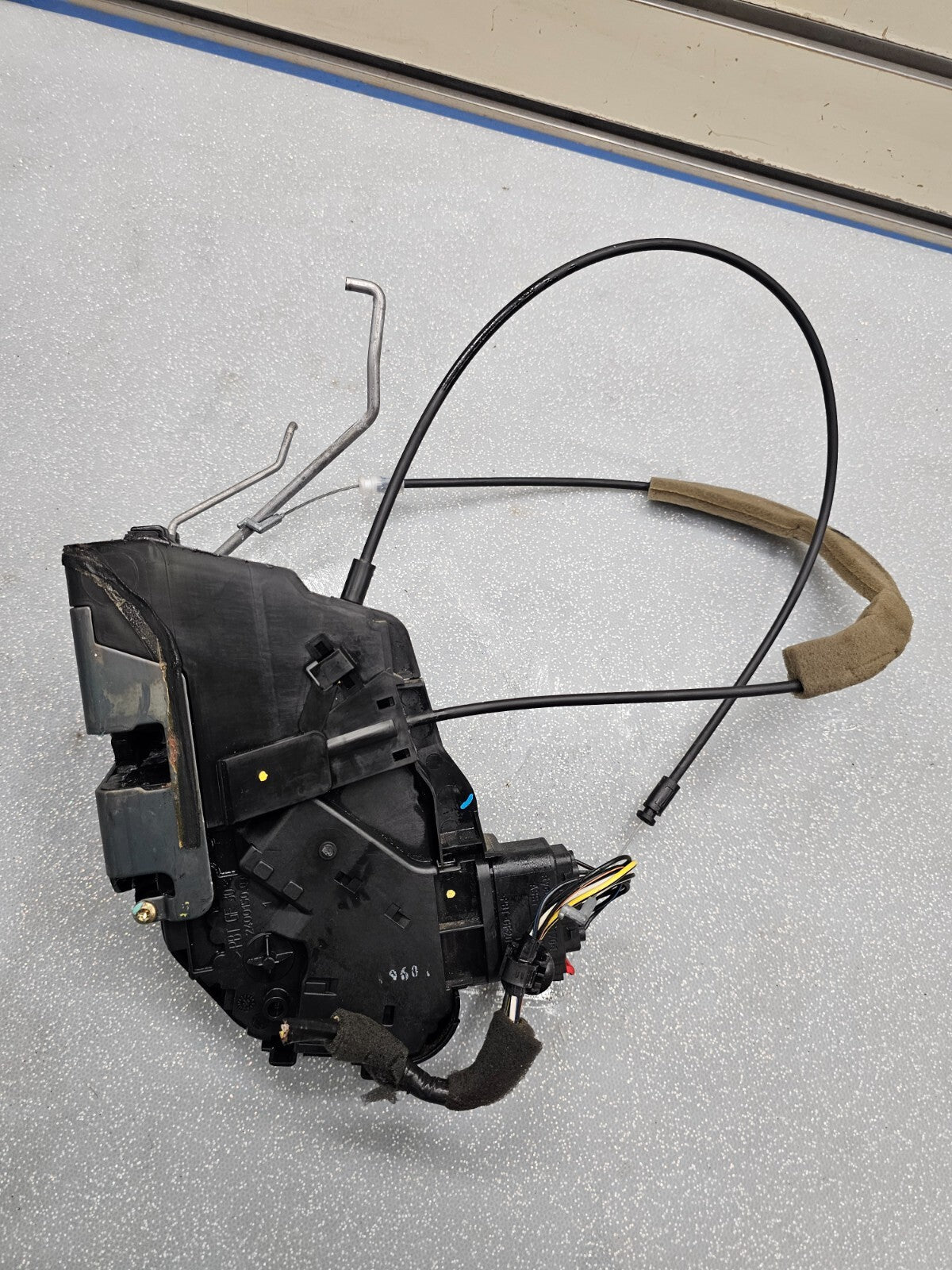 🔥2004 -2006 Mazda 3 Door Power Lock Latch Actuator w/ cables Front Left Driver
