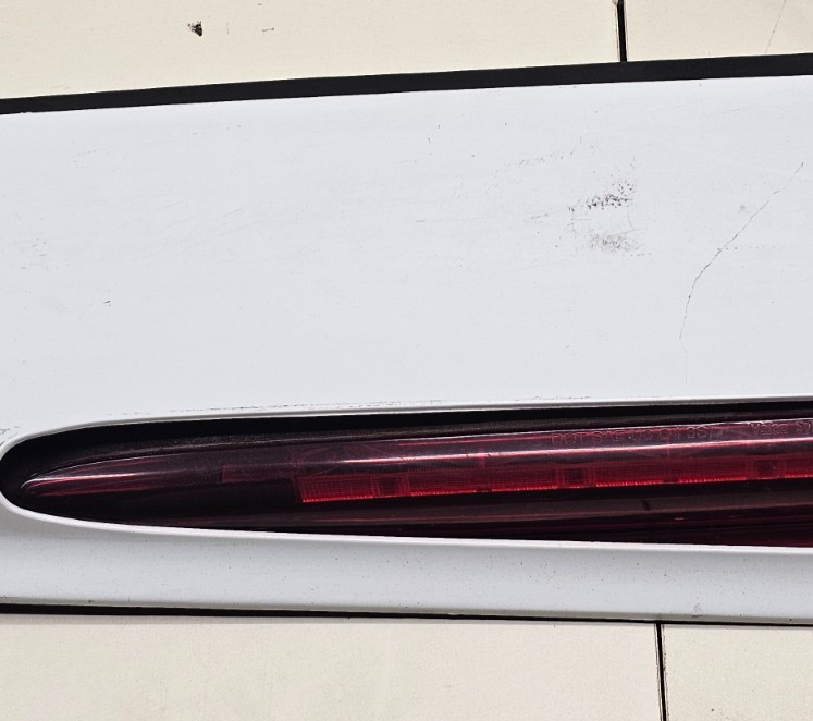 🔥2002-2009 Chevrolet Trailblazer Rear Hatch Spoiler Brake Light WHITE OEM SP2