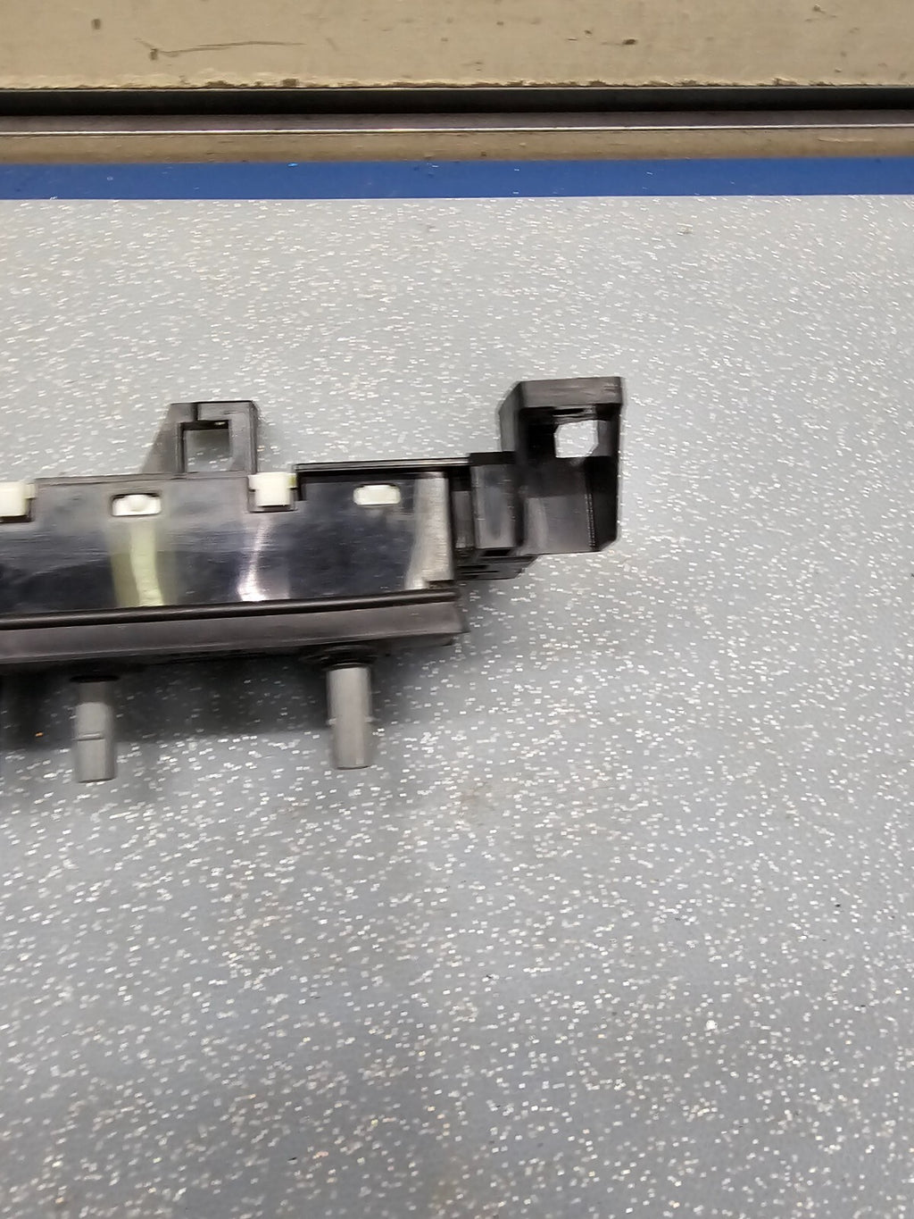 07-14 Tundra 09-16 Venza Power Left Driver Seat Switch Adjustment Regulator OEM