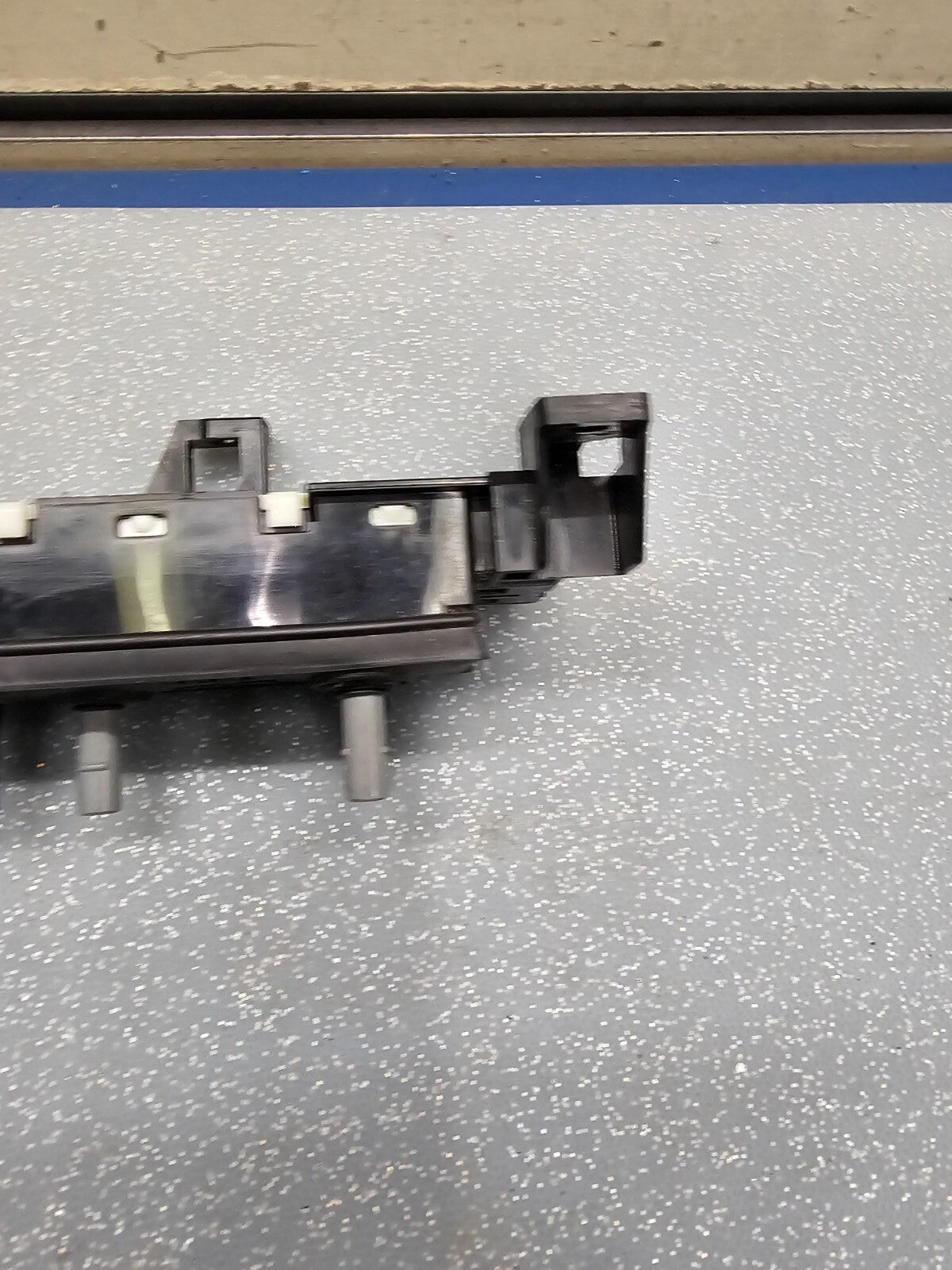 07-14 Tundra 09-16 Venza Power Left Driver Seat Switch Adjustment Regulator OEM