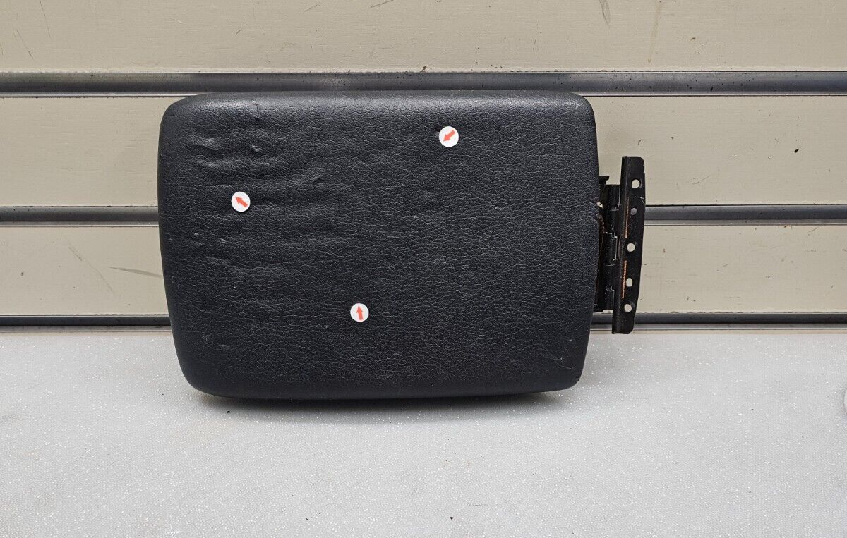 🔥05-09 Subaru Legacy Outback Center Console Leather Arm Rest Lid Assembly Black