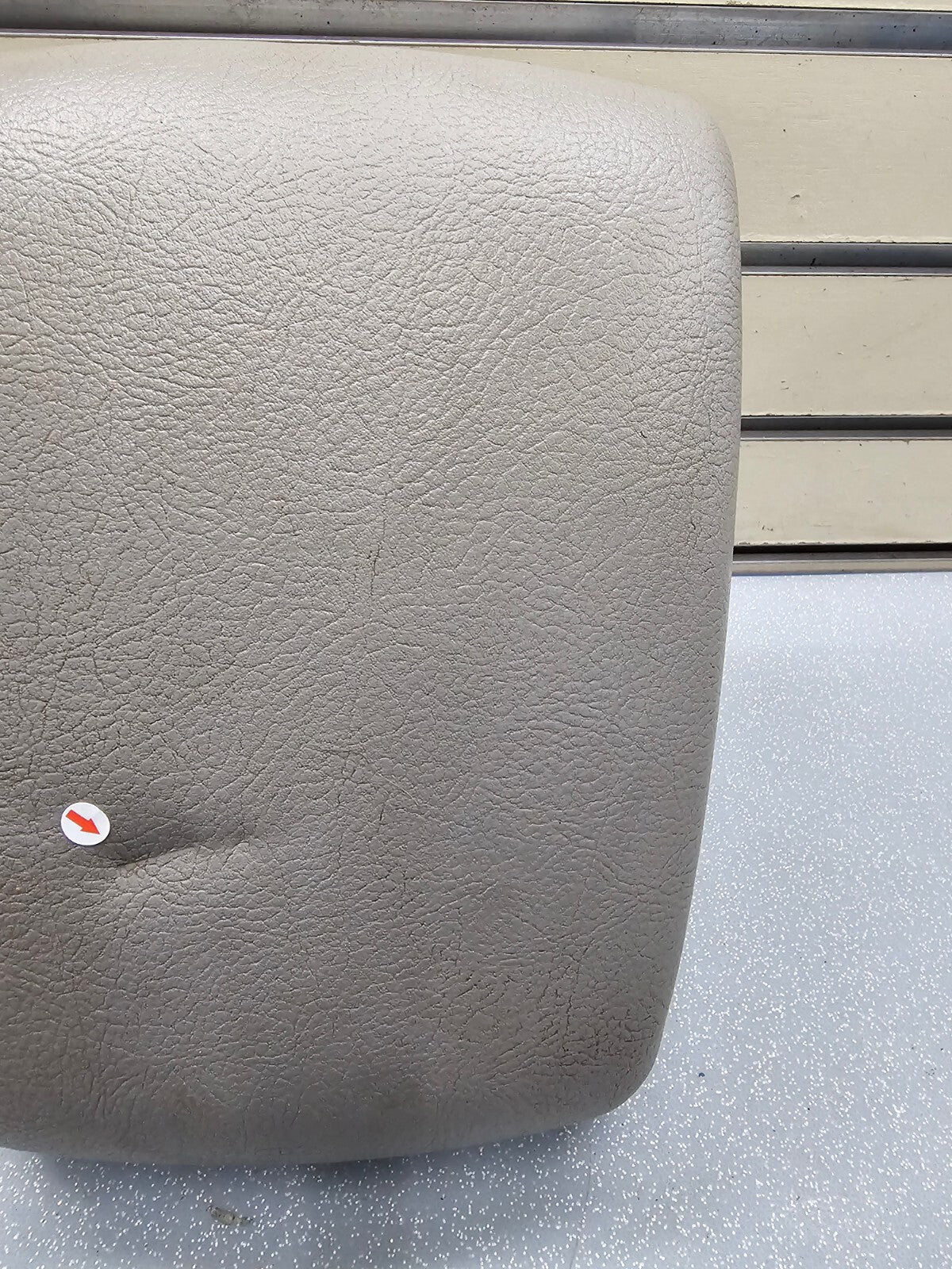 🔥04-09 Sorento Center Console Leather Armrest Lid Top Pad Storage Assembly Gray