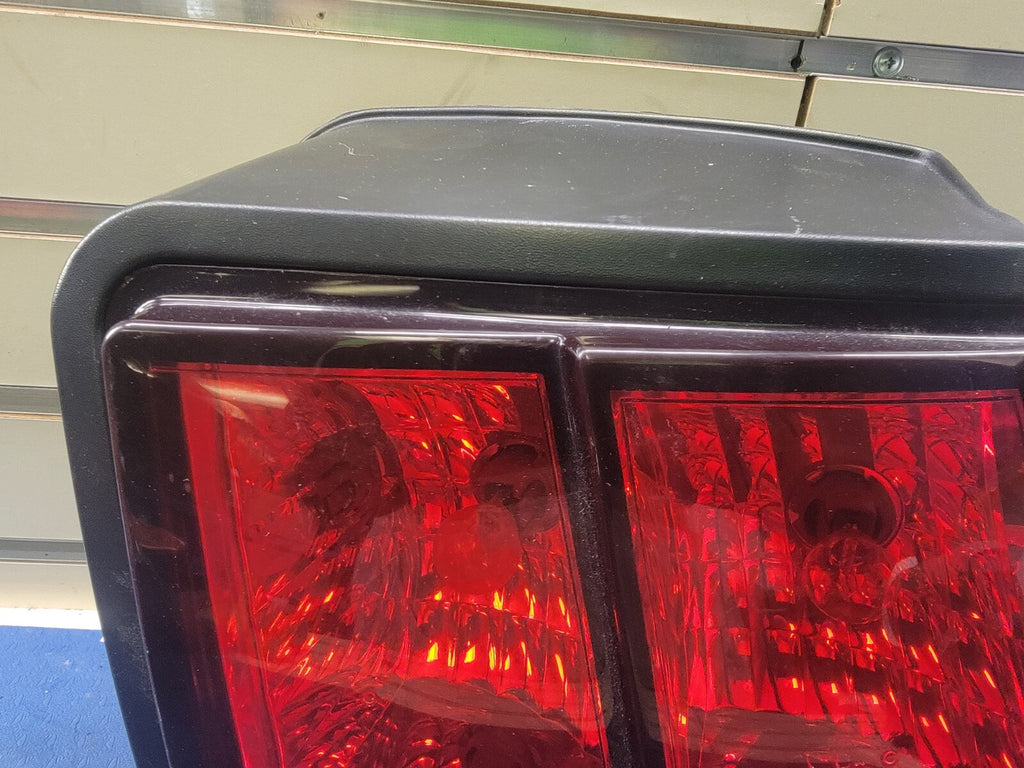 🔥1999-2004 FORD MUSTANG GT TAIL LIGHT Right Passenger Side Assembly Chrome OEM
