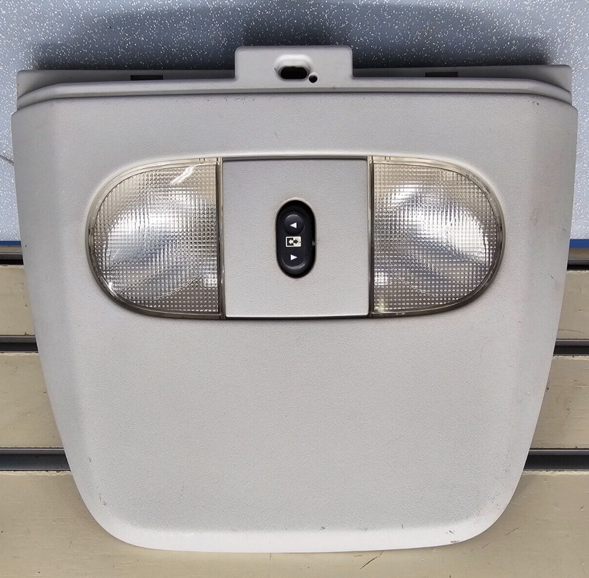 🔥04-08 Ford F150 Overhead Console Center Dome Map Light Storage Roof Rail GRAY