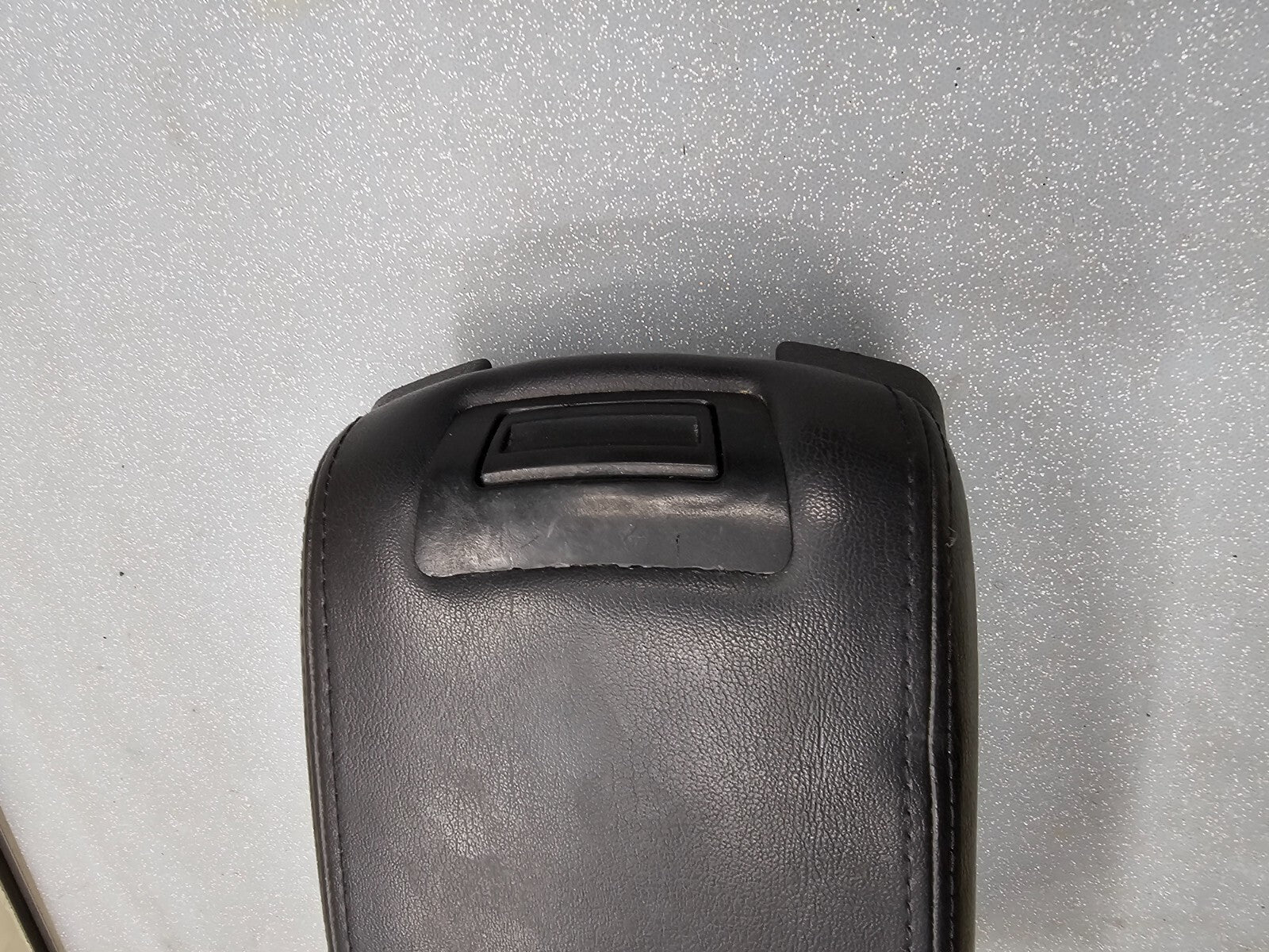🔥00-04 Infiniti I30 I35 Center Console Leather Lid Armrest Cover Assembly Black