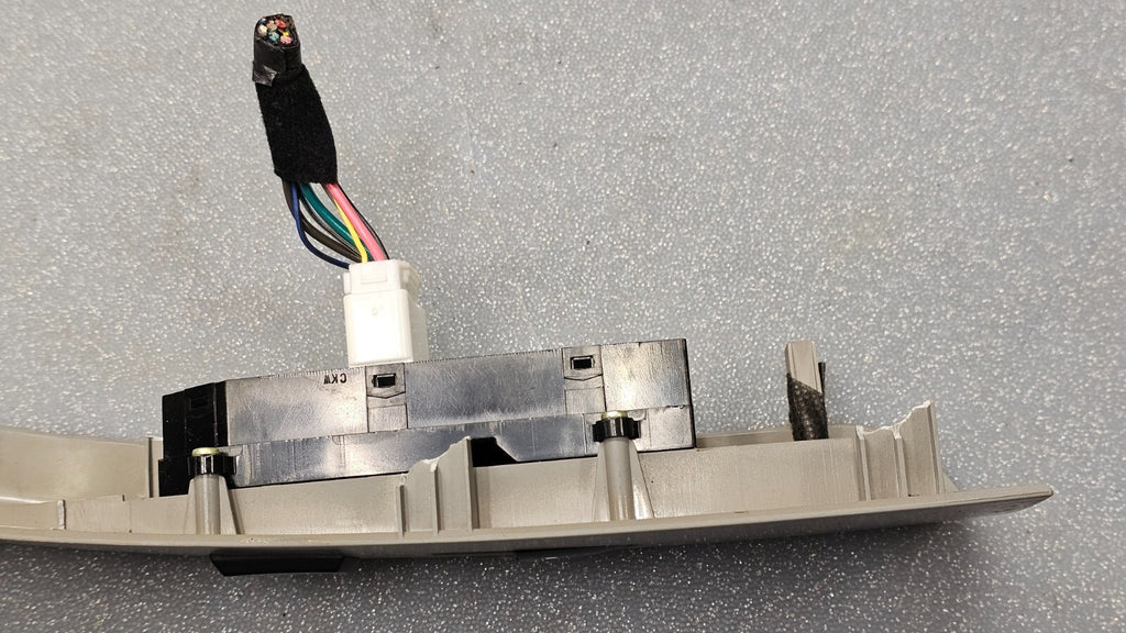 🔥09-12 Hyundai Santa Fe Front Right Passenger Window Control Switch Gray OEM