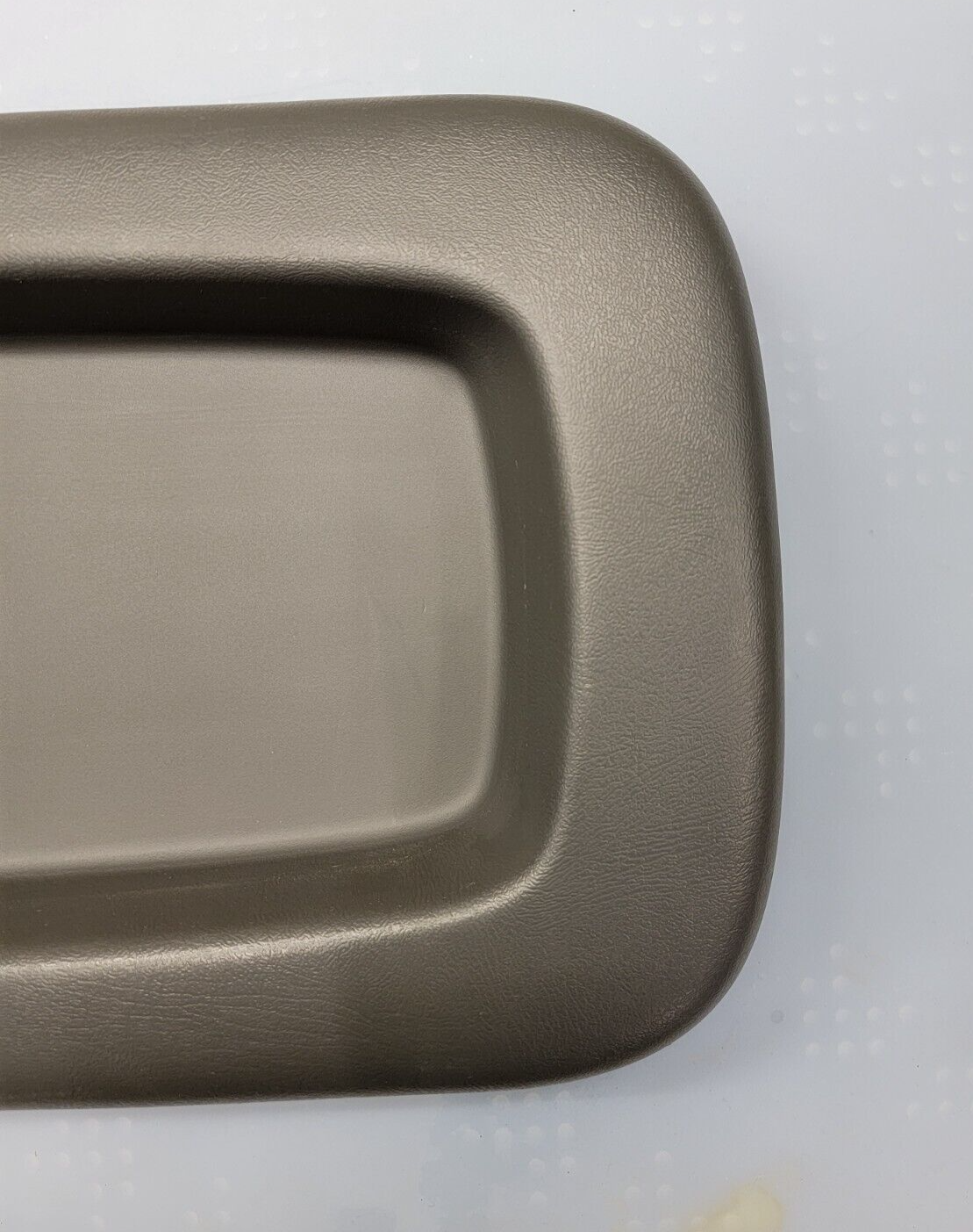 03-06 Chevy SILVERADO SIERRA Center Console Armrest Lid Storage Cover L8 dk grey