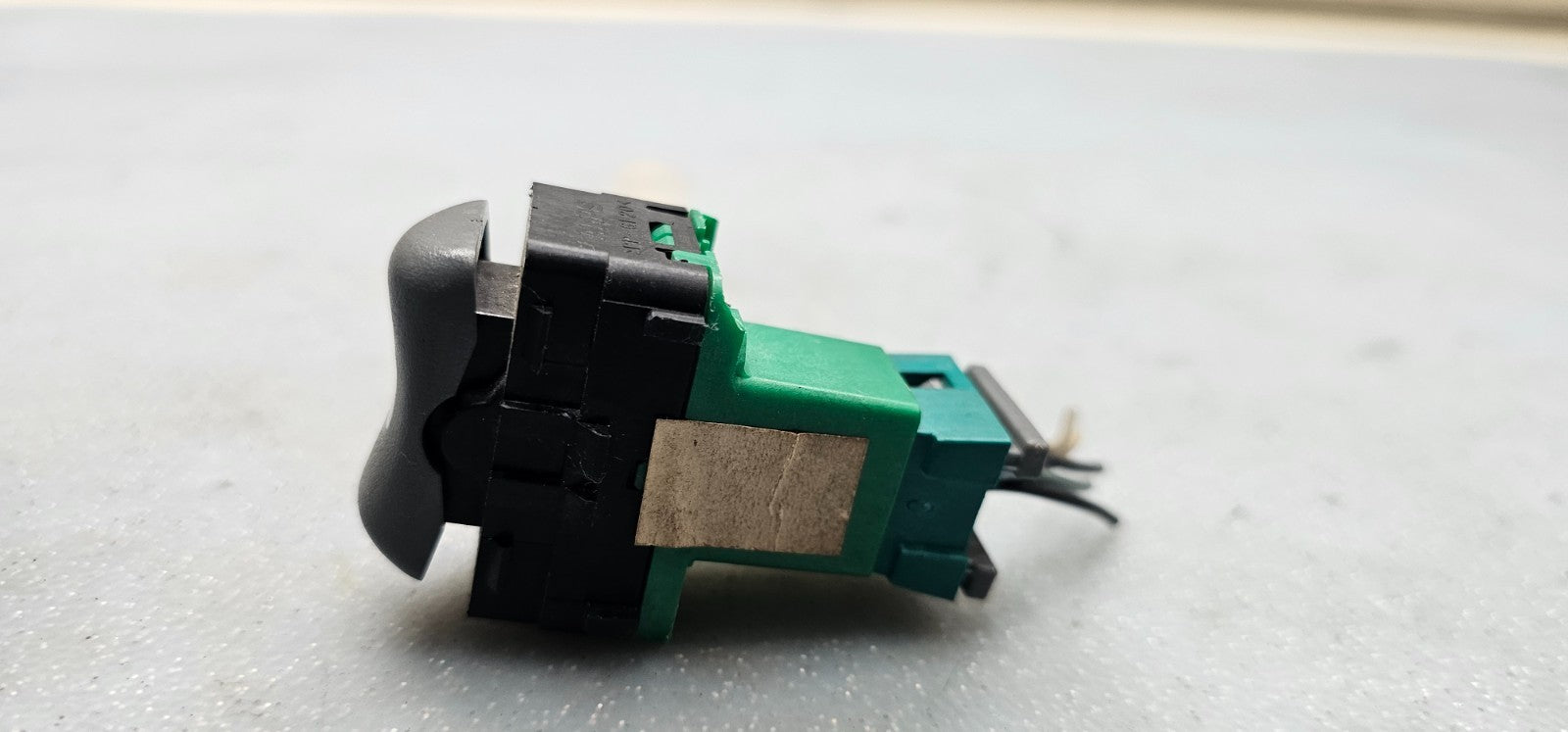 🔥97-05 GRAND PRIX VENTURE FRONT LEFT DRIVER POWER DOOR LOCK SWITCH PUSH BUTTON