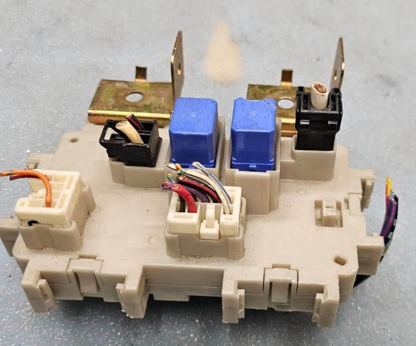 🔥04-11 Armada Titan Infiniti QX56 Interior Cabin Fuse Box Relay Junction BCM