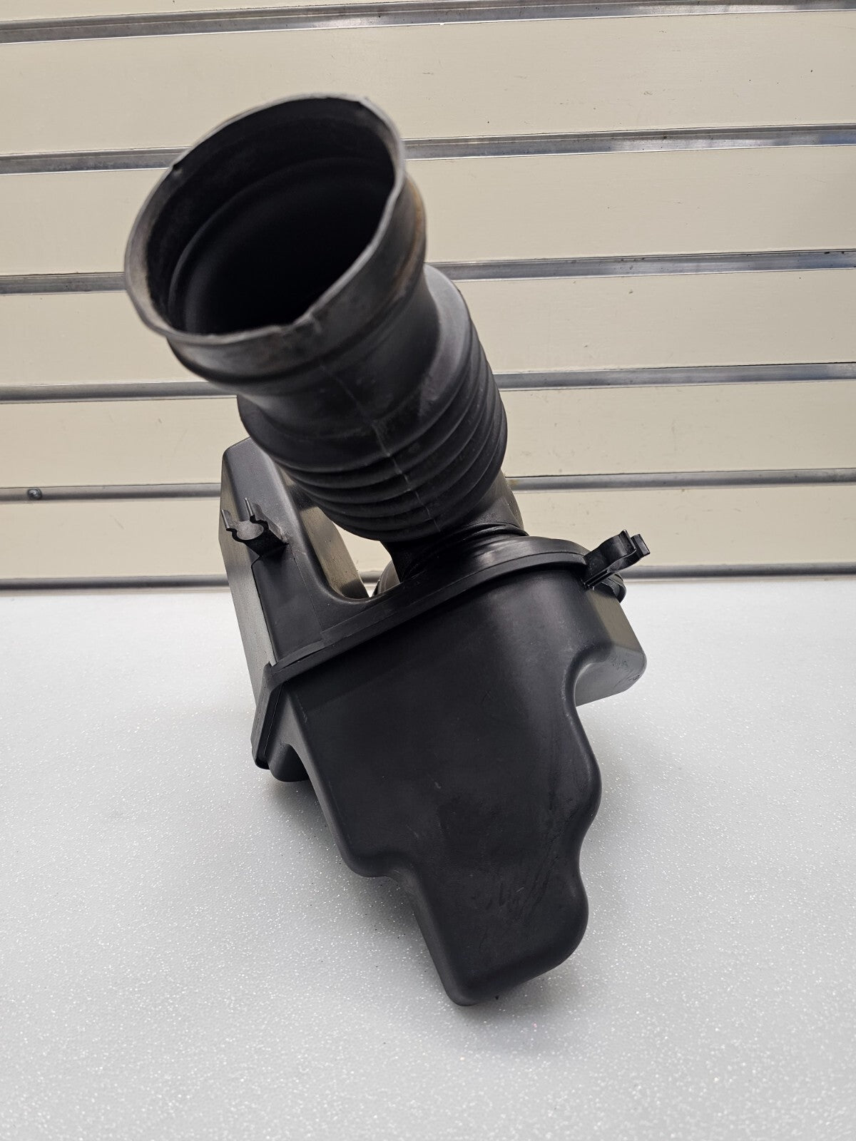 🔥02-06 NISSAN ALTIMA AIR INTAKE CLEANER TUBE PIPE TRIM