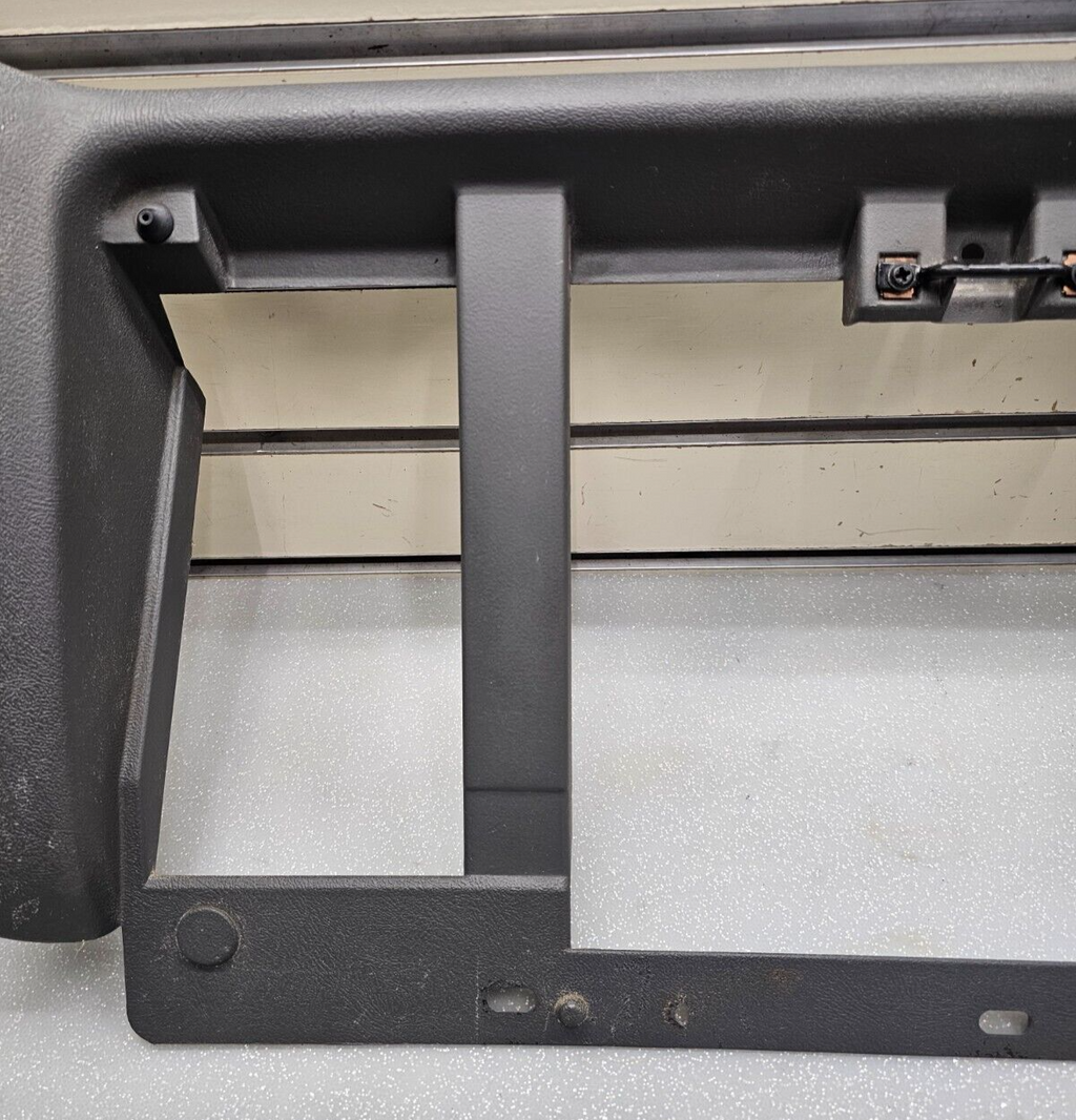 🔥03-06 Silverado Sierra Dash Glove Box Interior FRAME CENTER CONSOLE ASSEMBLY