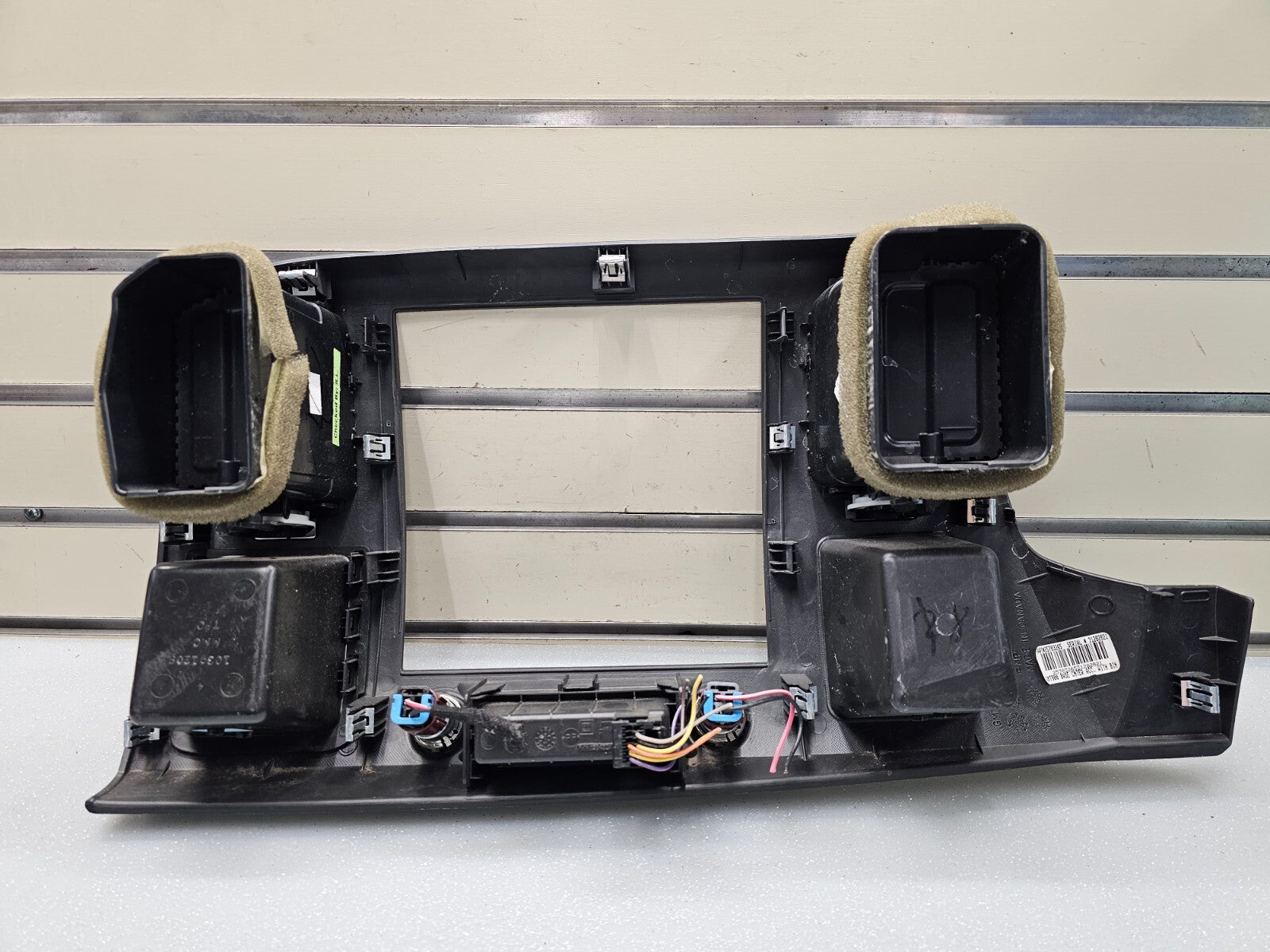 🔥07-14 Silverado SIERRA Center Dash Radio Bezel AC Climate Trim 2 Vent BLACK B6
