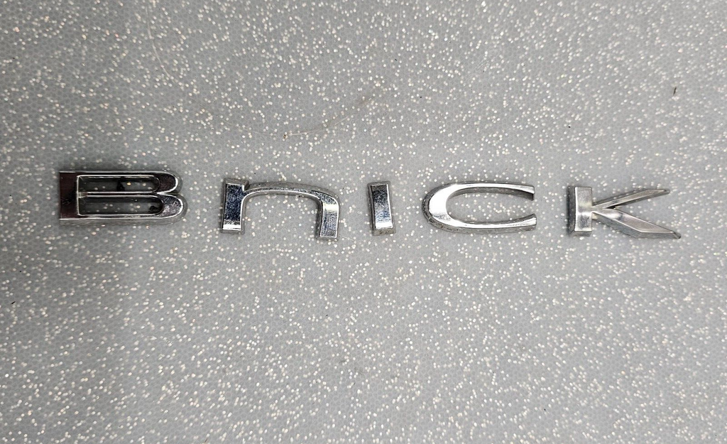 🔥05-09 Buick Allure Lacrosse 06-11 Lucerne Rear trunk Letter Nameplate Emblem