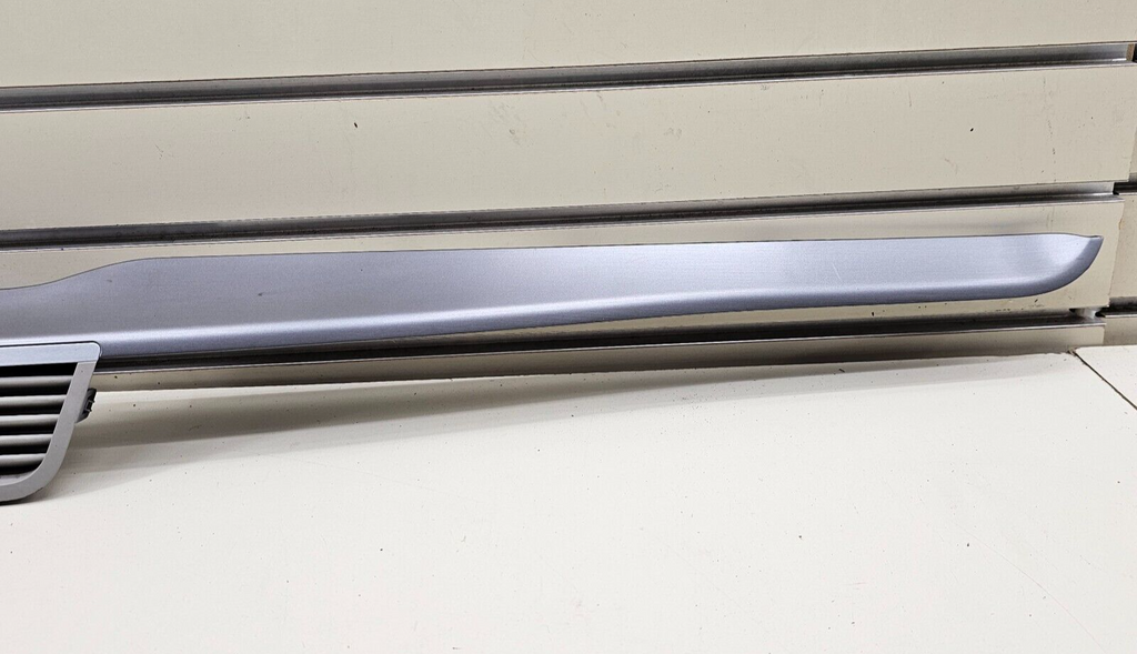 🔥09-14 Volkswagen Routan Dash Front Center Trim Bezel Panel Air Vent Silver OEM