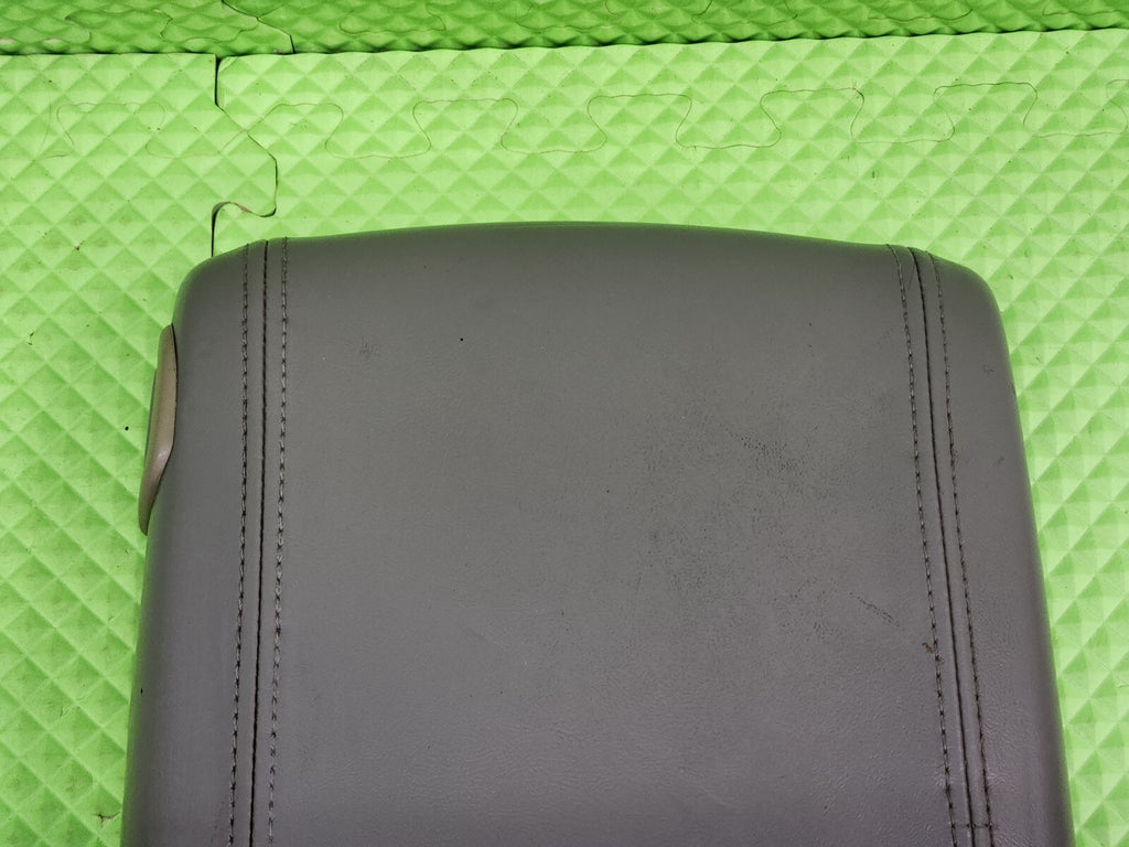 🔥02-06 Cadillac ESCALADE YUKON Center Console Armrest Storage LEATHER GRAY