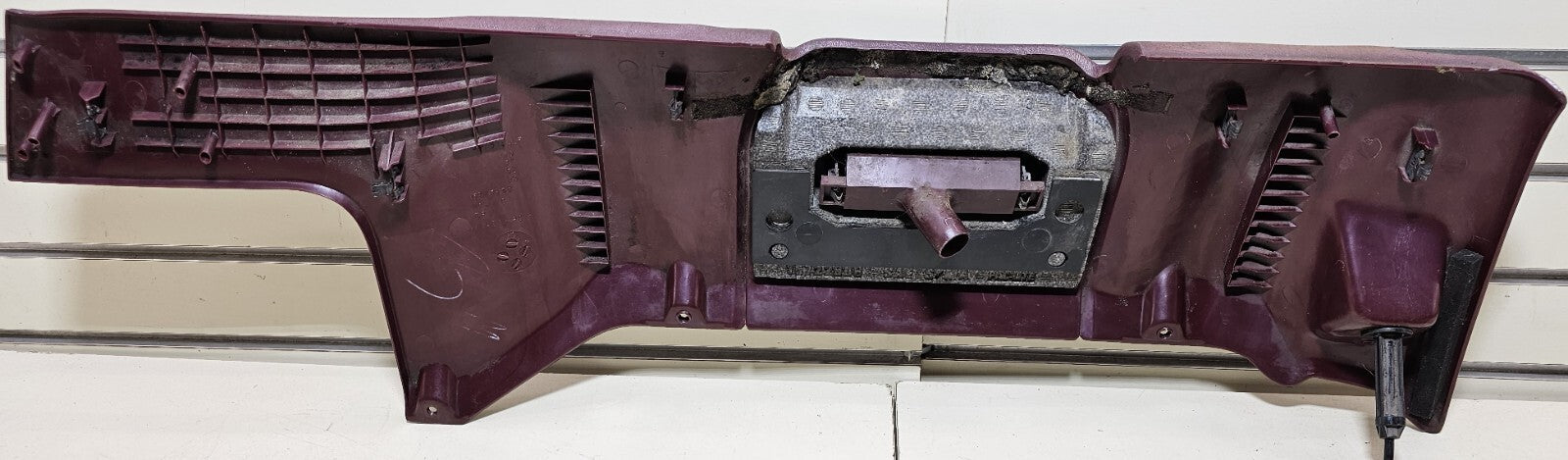 🔥95-99 CHEVY GMC TRUCK CK INSTRUMENT PANEL DASH KNEE BOLSTER PANEL RED OEM