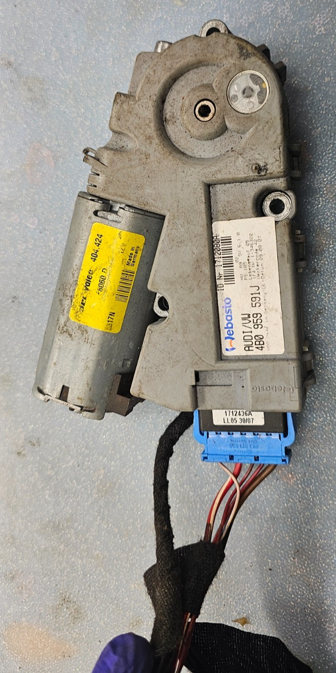 🔥04-08 AUDI A4 SEDAN SUN ROOF SUNROOF MOTOR OEM