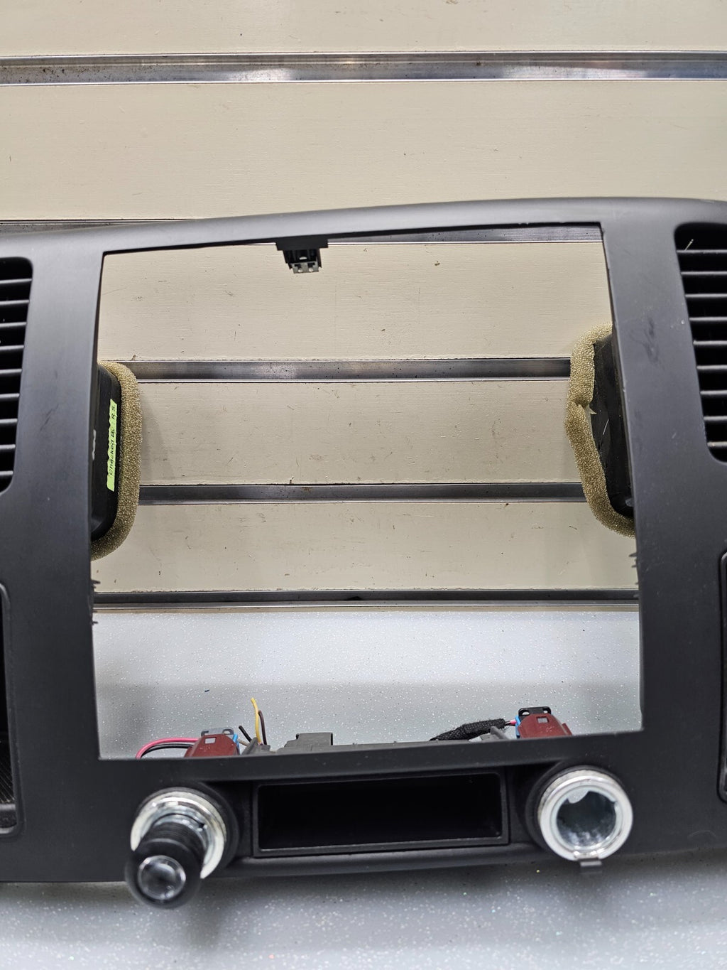 🔥07-14 Silverado SIERRA Center Dash Radio Bezel AC Climate Trim 2 Vent BLACK B6