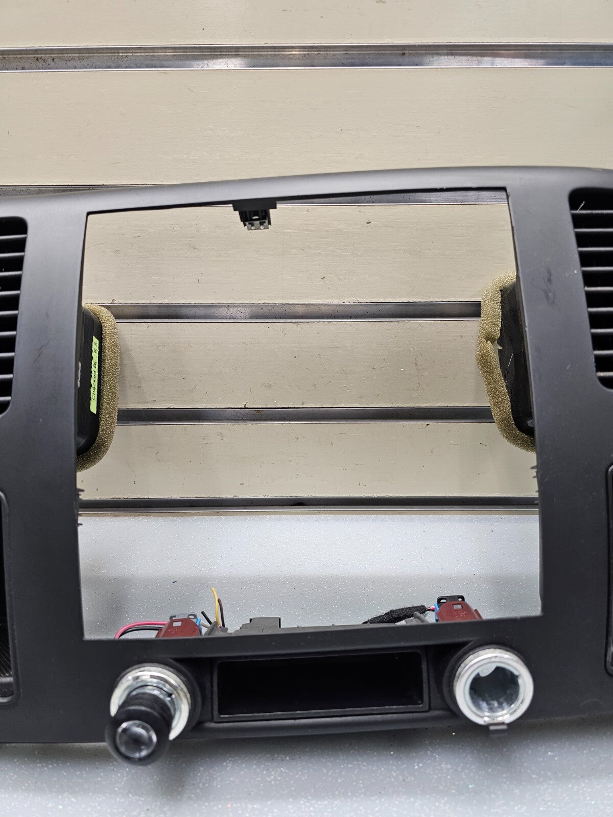 🔥07-14 Silverado SIERRA Center Dash Radio Bezel AC Climate Trim 2 Vent BLACK B6
