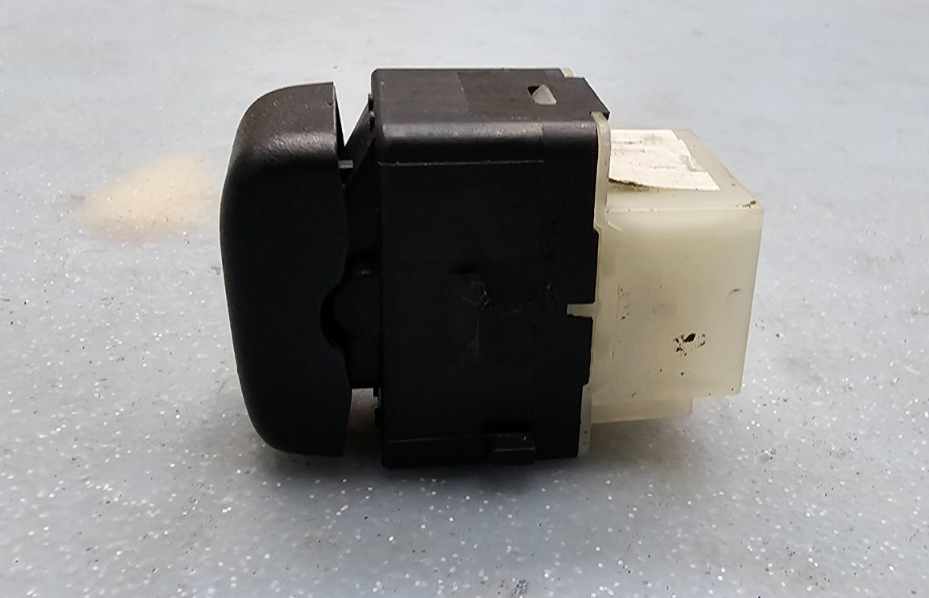 🔥02-05 Trailblazer Envoy Bravada Rainier Rear Power Window Switch Black