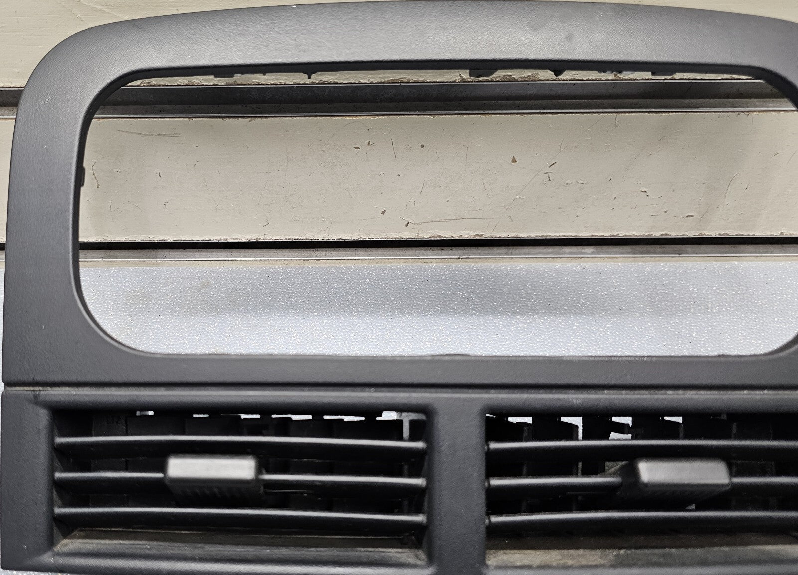 🔥99-04 Jeep Grand Cherokee Center Dash RADIO Bezel A/C Air Vent Trim BLACK B67