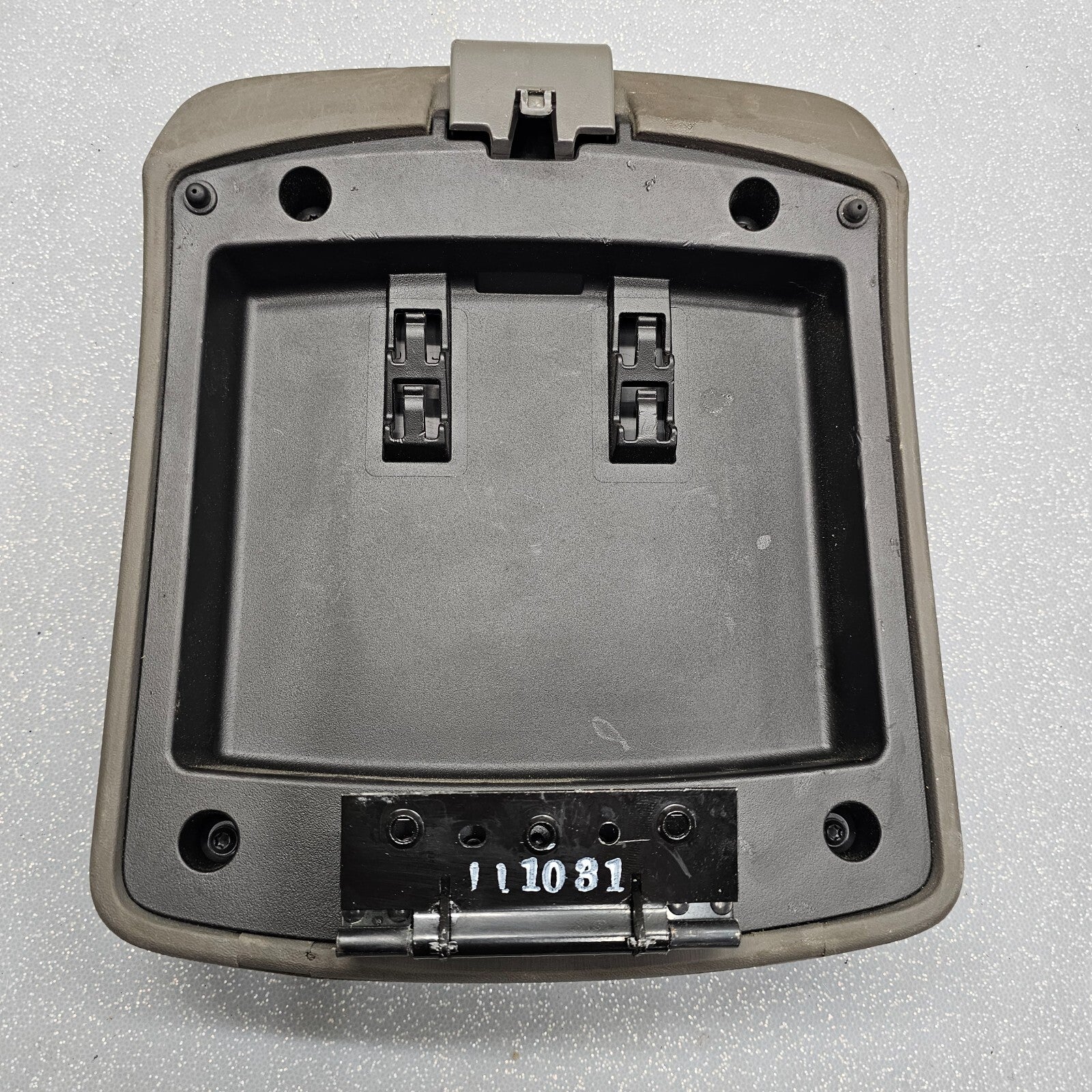 🔥06-15 Frontier Xterra Center Console Door Lid Armrest Top Pad Storage Gray OEM