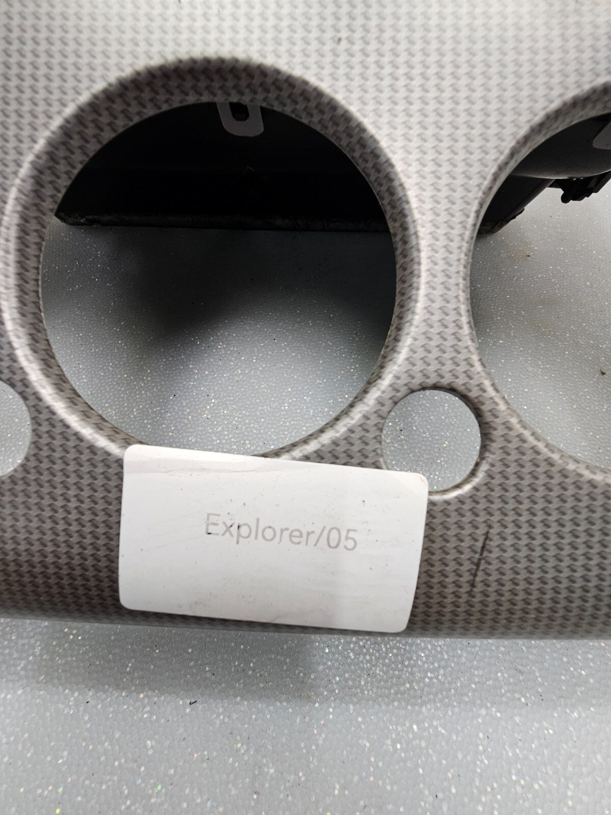 02-05 FORD EXPLORER RADIO CLIMATE TEMPERATURE CONTROL BEZEL Carbon Fiber Silver
