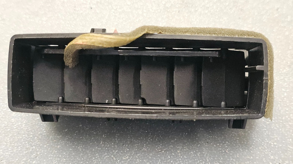 🔥08-11 FORD FOCUS DASH RIGHT PASSSENGER AIR VENT A/C AC HEATER PANEL BLACK