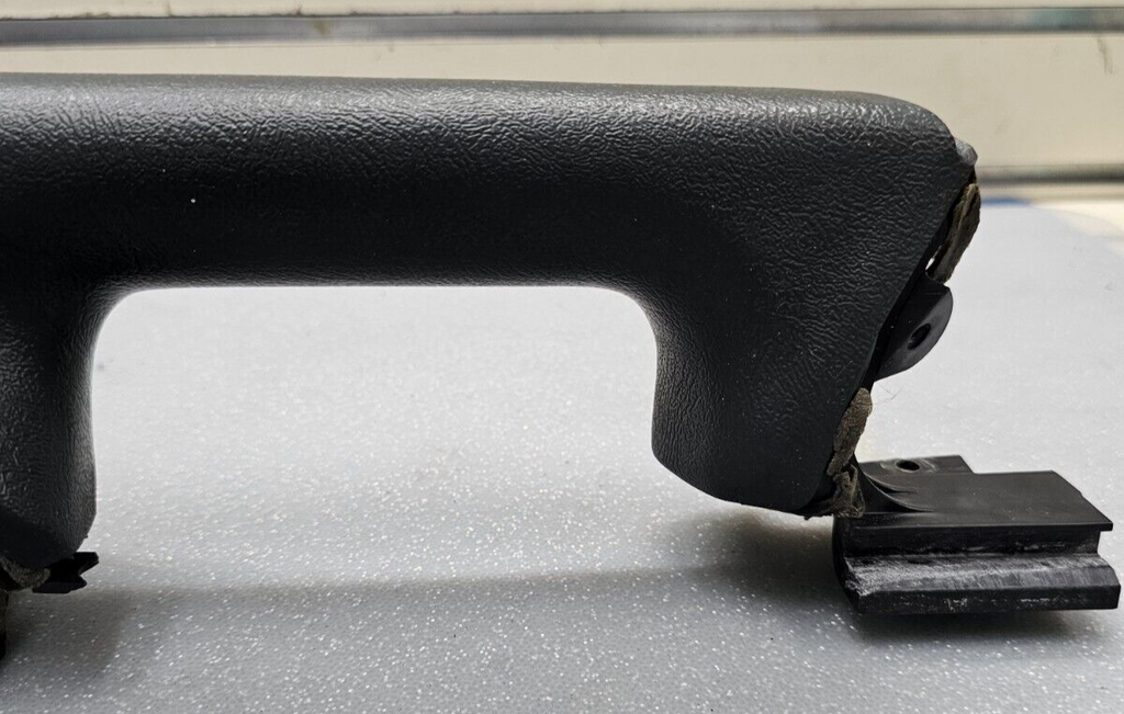 🔥03-06 Silverado SIERRA Door Panel ARMREST Front Left Driver Handle Graphite