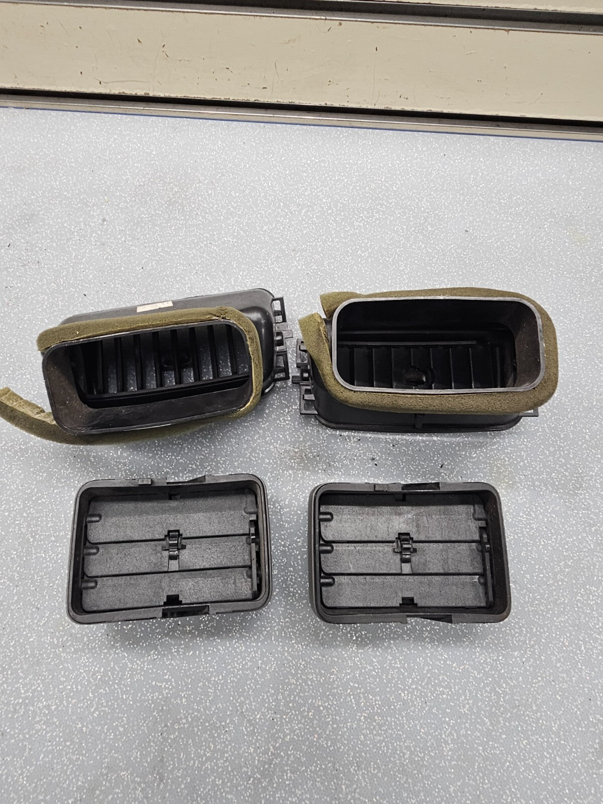 🔥01-07 FORD ESCAPE MERCURY MARINER DASH AC HEATER AIR VENT FILTER SET DARK GRAY