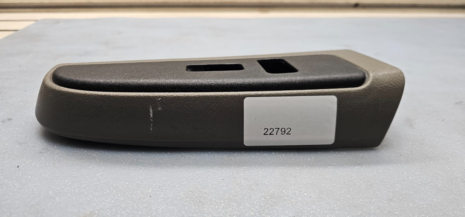 🔥03-06 Silverado SIERRA Door Window Switch FRONT RIGHT Passenger TAN/Black