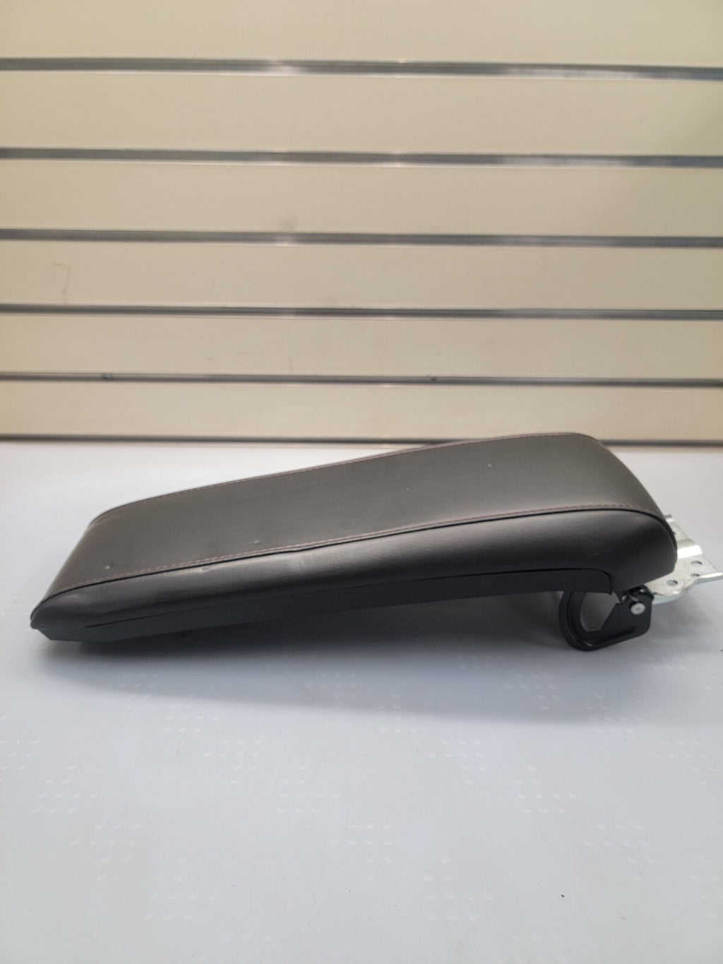 🔥10-15 chevy EQUINOX GMC TERRAIN CENTER CONSOLE ARMREST ASSEMBLY BLACK