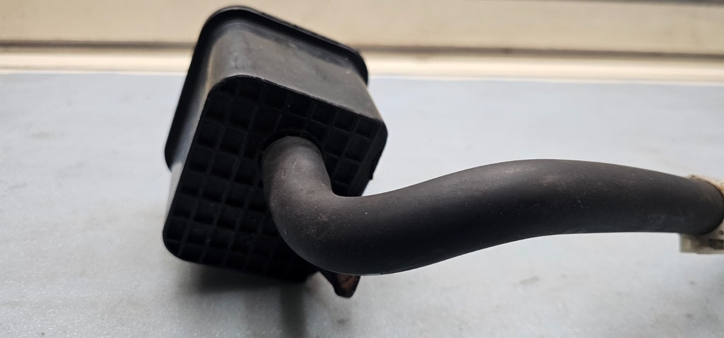 🔥98-02 ACCORD 4 CYLINDER FUEL VAPOR CHARCOAL EVAP EMMISION CANISTER ASSEMBLY
