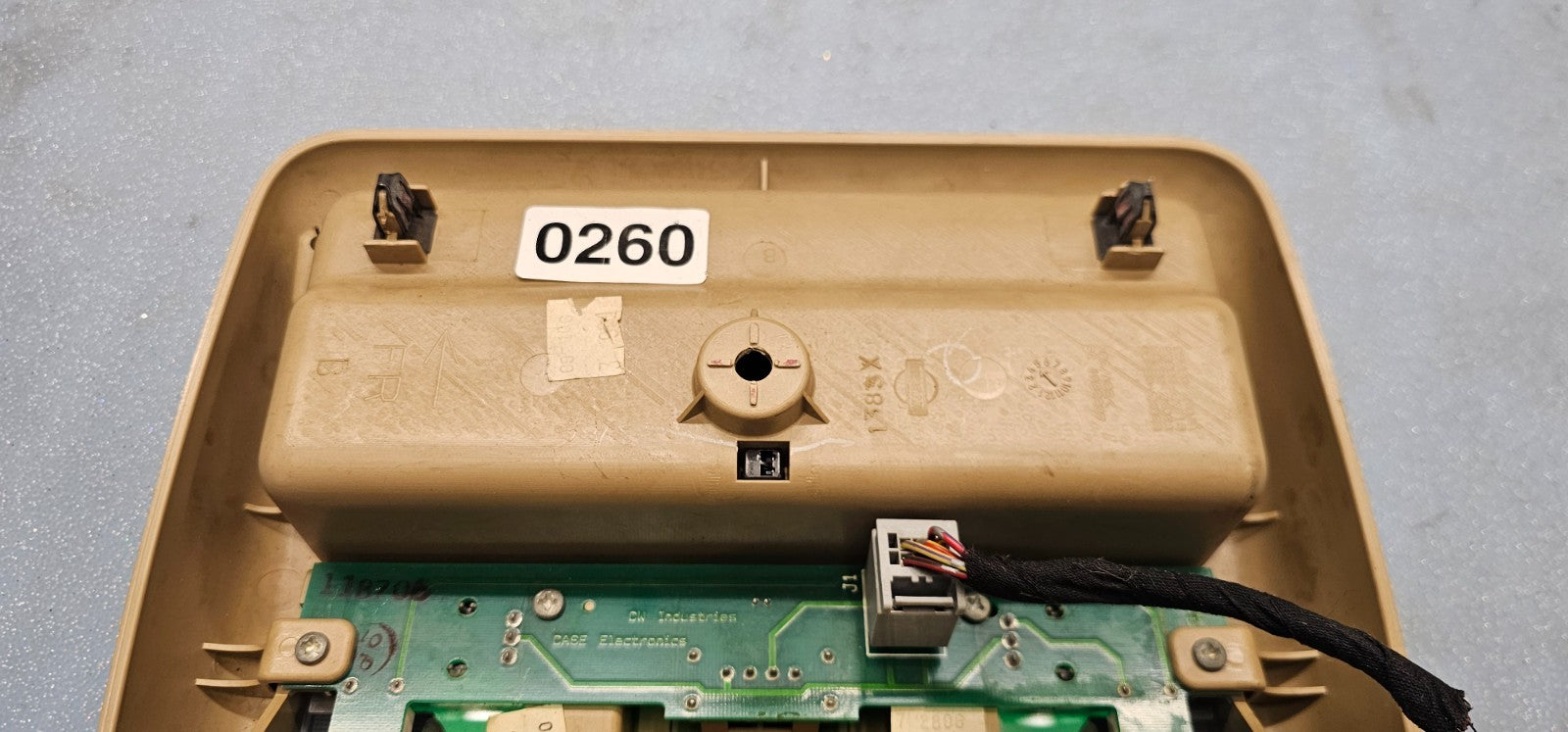 🔥04-08 Nissan Maxima Overhead Console Dome Map Light Switch Assembly TAN