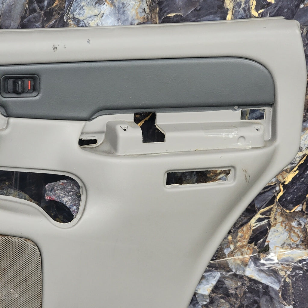🔥99-06 Silverado SIERRA Door Panel Rear RIGHT /No Arm LIGHT GRAY G-H2 D7