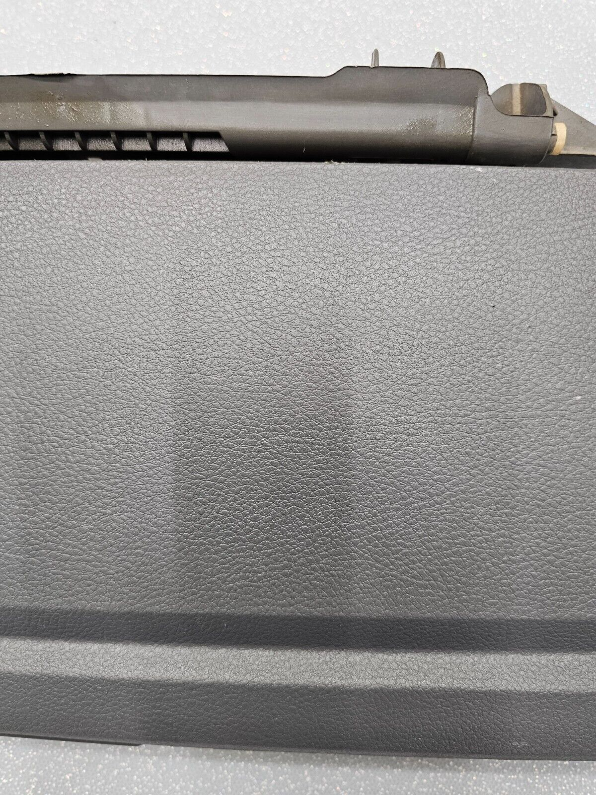 🔥13-18 DODGE RAM LARAMIE UPPER GLOVE BOX STORAGE COMPARTMENT DOOR ASSEMBLY GRAY