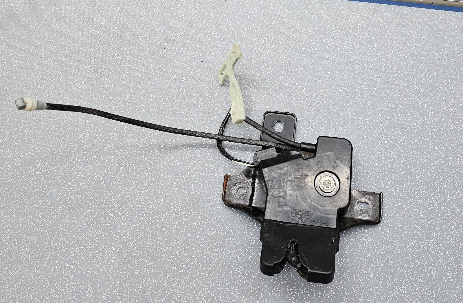 🔥05-07 Ford Focus Rear Trunk Latch Deck Powr Lock Lid Release Actuator Assembly