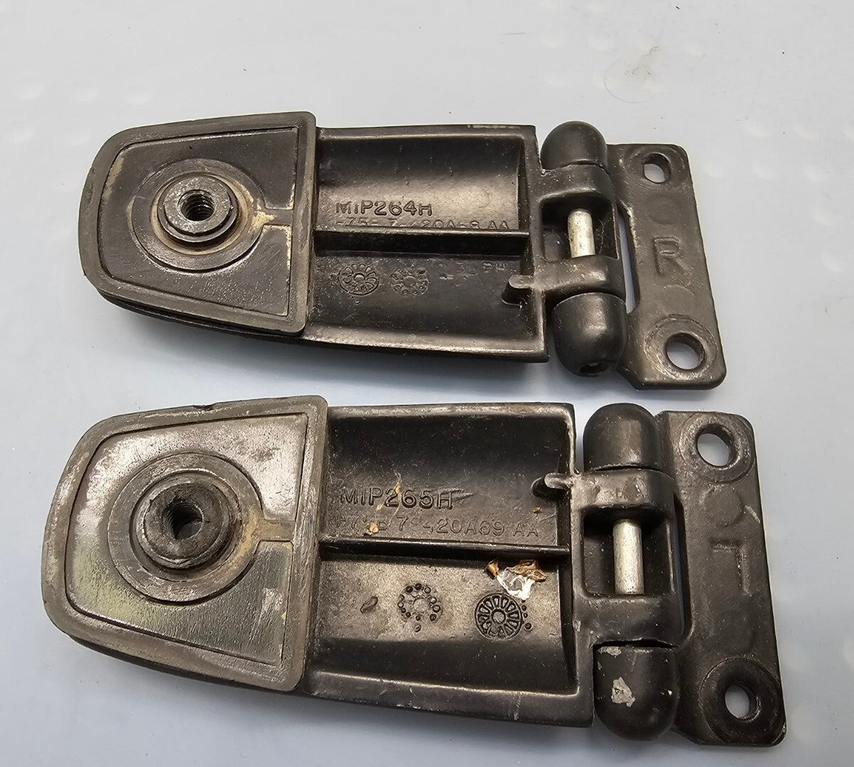 🔥1997-2002 FORD EXPEDITION GLASS HINGE REAR (LEFT AND RIGHT) pair set