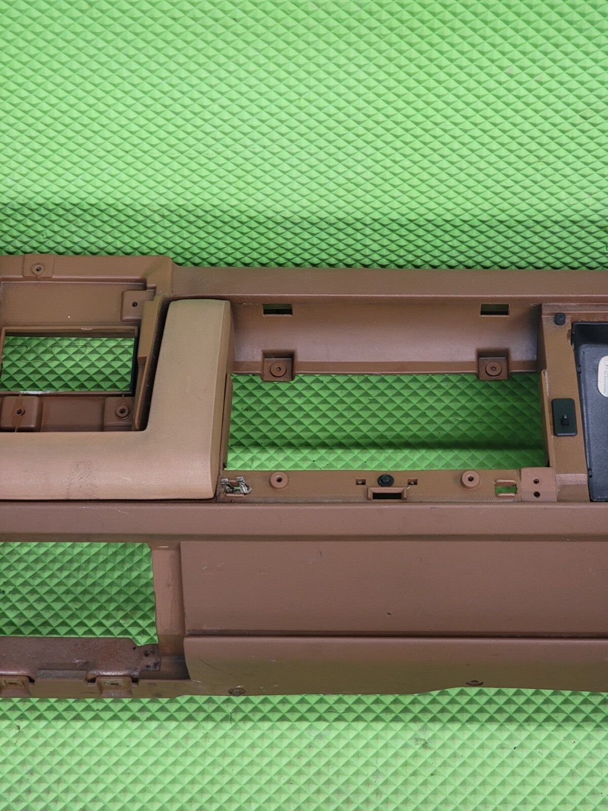 🔥1988-1994 CHEVY GMC C/K SUBURBAN BLAZER Dashboard DASH CORE Mount TAN DB1