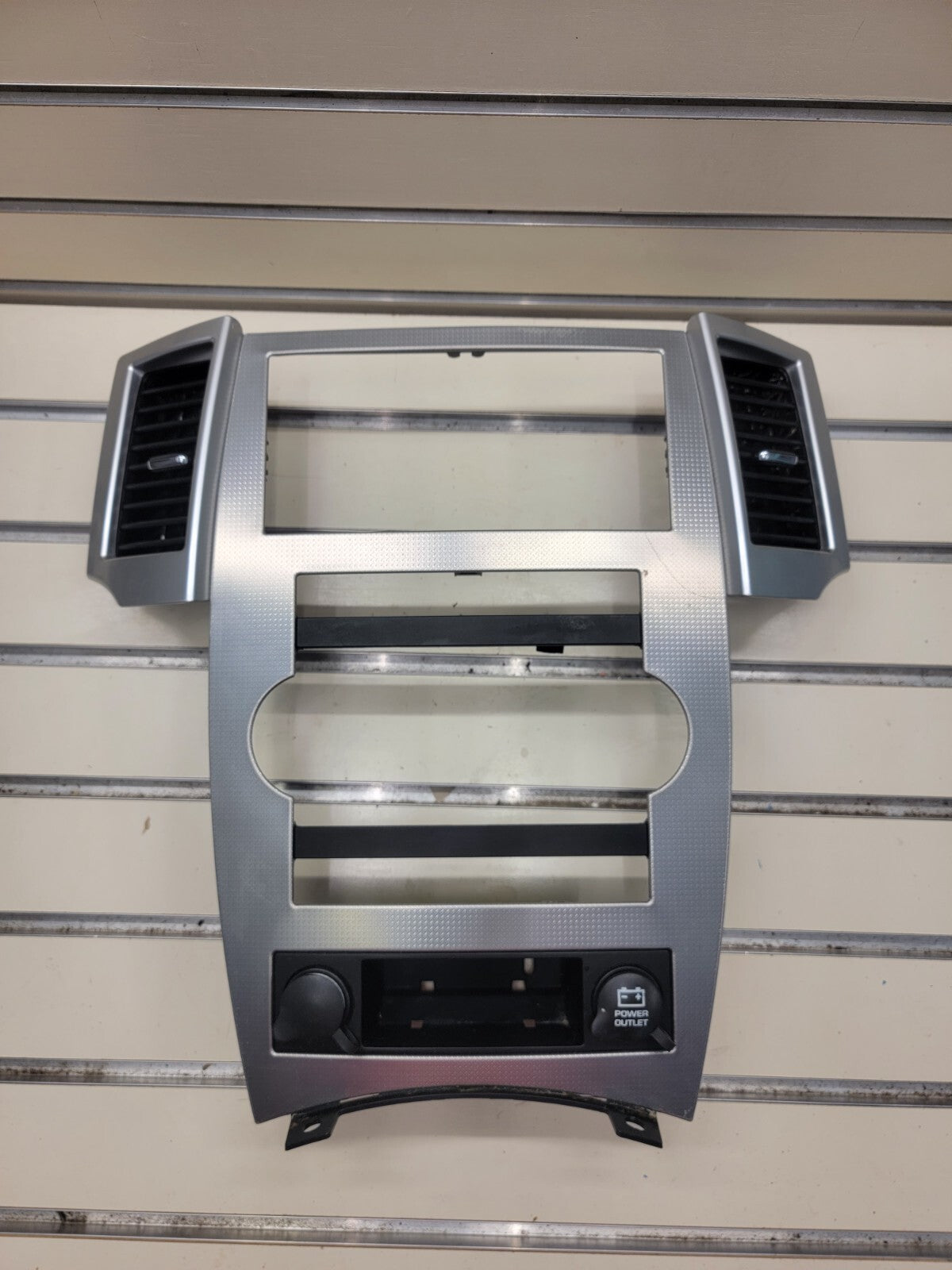 🔥2008-2010 Jeep Grand Cherokee Radio Bezel Center Dash Trim Temperature Control