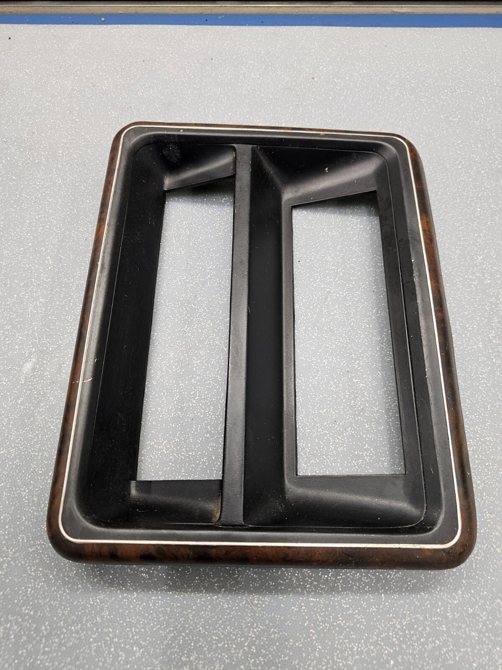 87-91 Ford F150 F250 Bronco Center Dash Radio Stereo Bezel Trim Panel Wood/Black