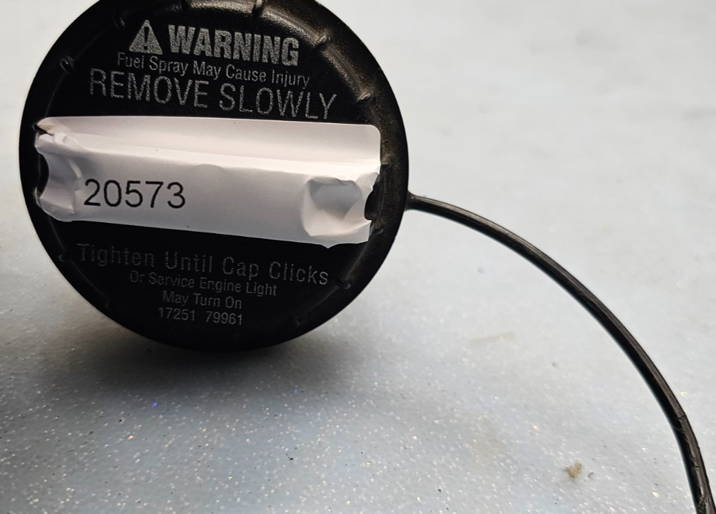 01-04 Nissan Pathfinder Frontier Maxima Sentra 350Z Fuel Tank Filler Gas Cap Lid